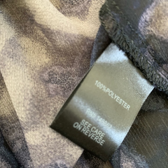 Torrid button down chiffon tunic - Picture 4 of 7